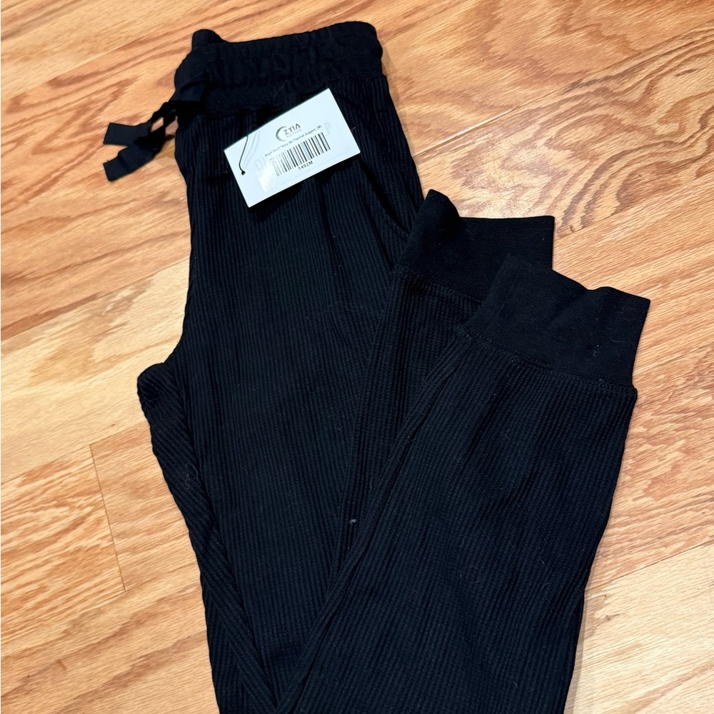 Zyia Active “Don’t Wake Me Thermal Joggers” Black- size medium NWT